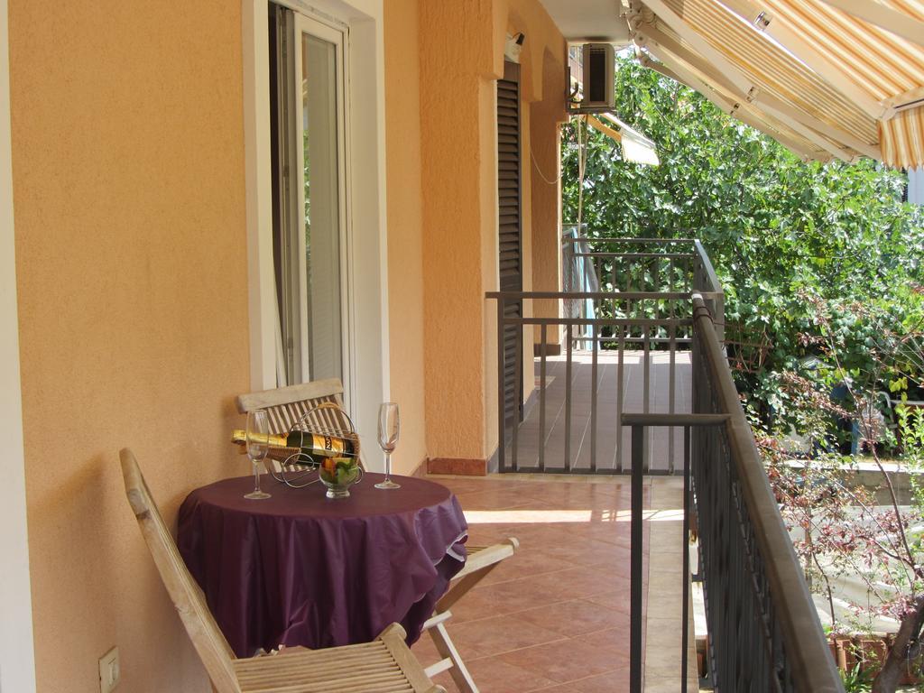 Apartments Dilja مالينسكا الغرفة الصورة