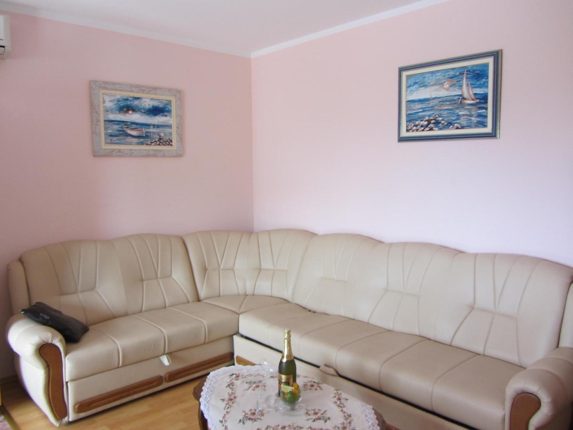 Apartments Dilja مالينسكا الغرفة الصورة