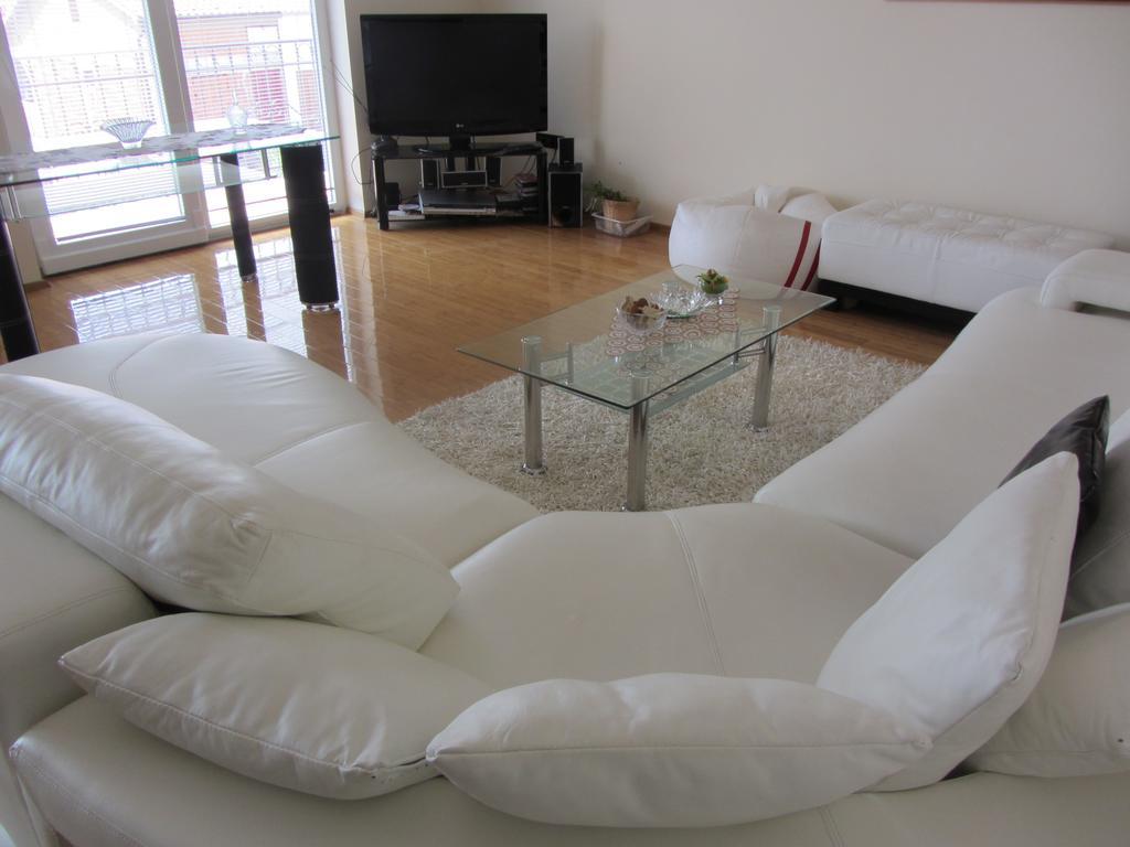 Apartments Dilja مالينسكا الغرفة الصورة