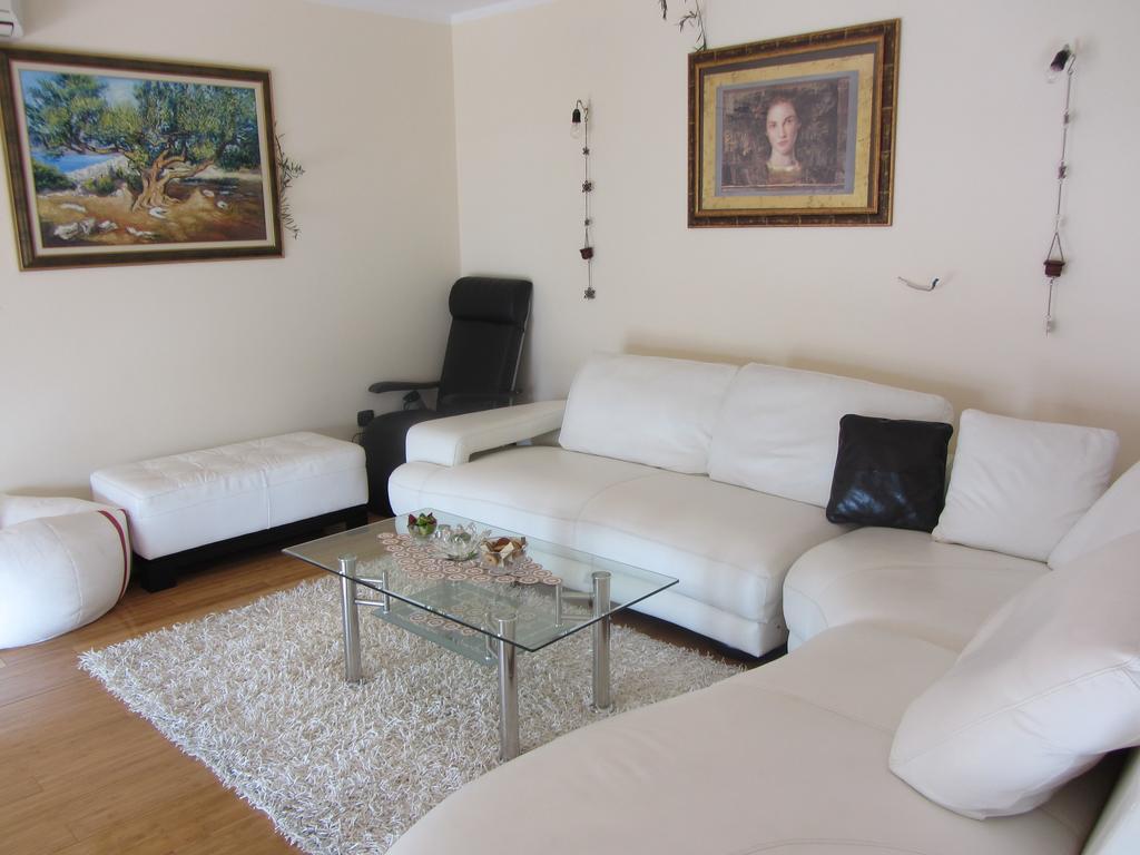 Apartments Dilja مالينسكا الغرفة الصورة