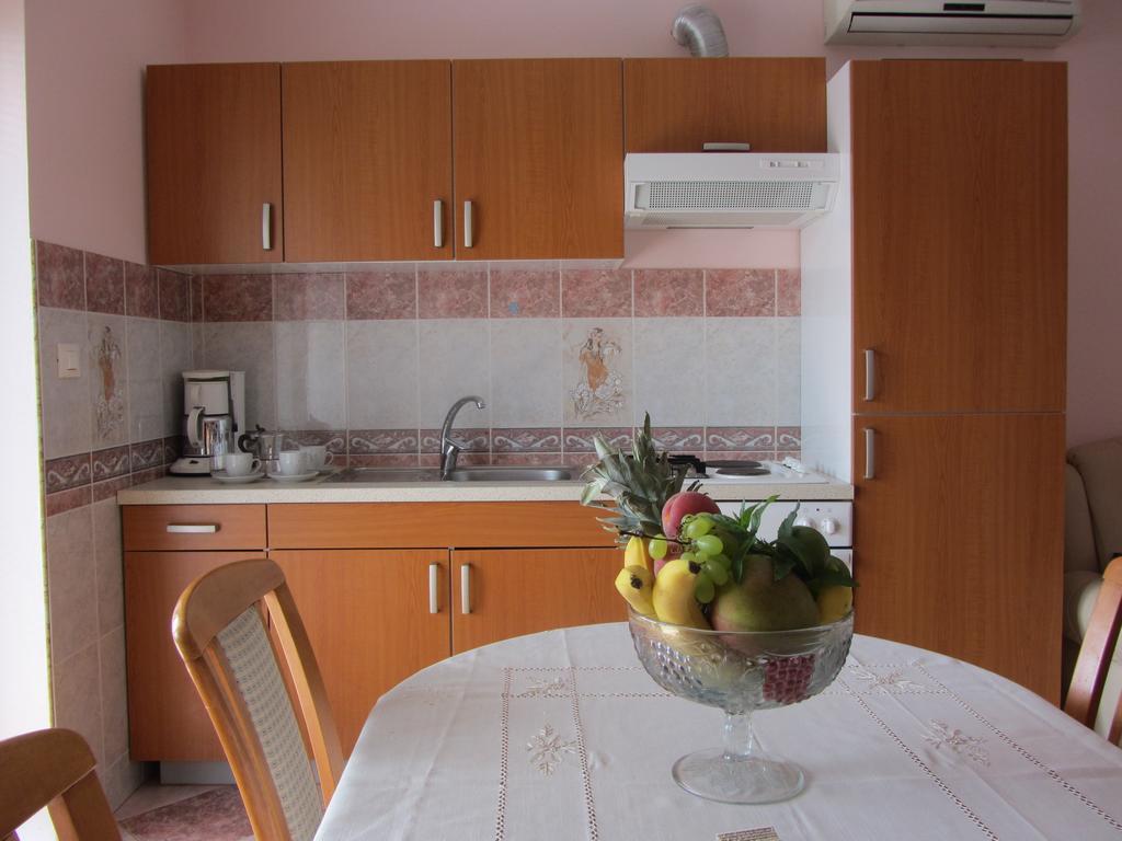Apartments Dilja مالينسكا الغرفة الصورة